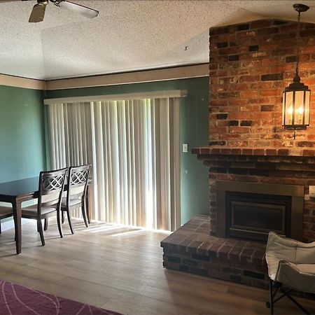 Cozy Retreat On Sandpiper Court - Room H With Share Bathroom Richmond Exterior foto
